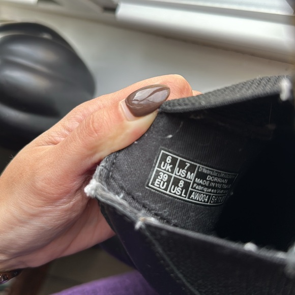 Dr. Martens Chelsea Boots (like new!) - Picture 5 of 5